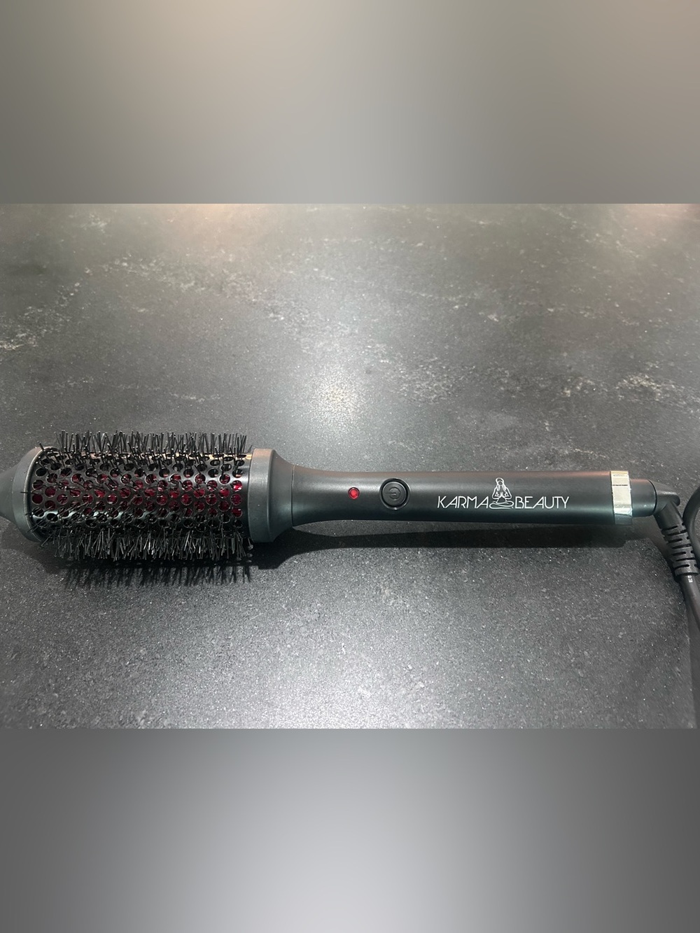 Infrared negative ion Thermal Heated Round Brush 1 1/2” barrel - Used once